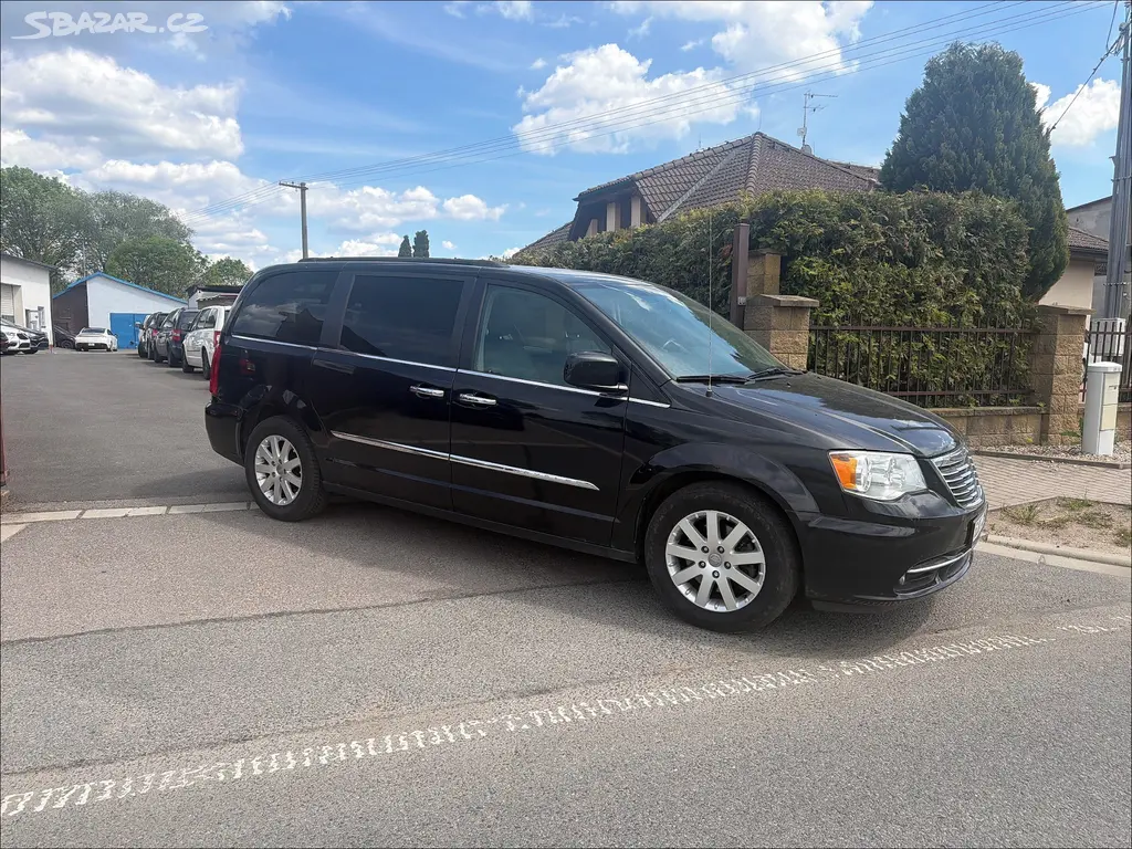 Chrysler Town Country 3,6 Limited DVD 2016
